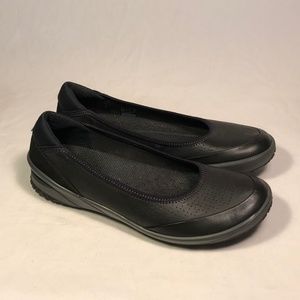 ecco women's biom life ballerina sneaker